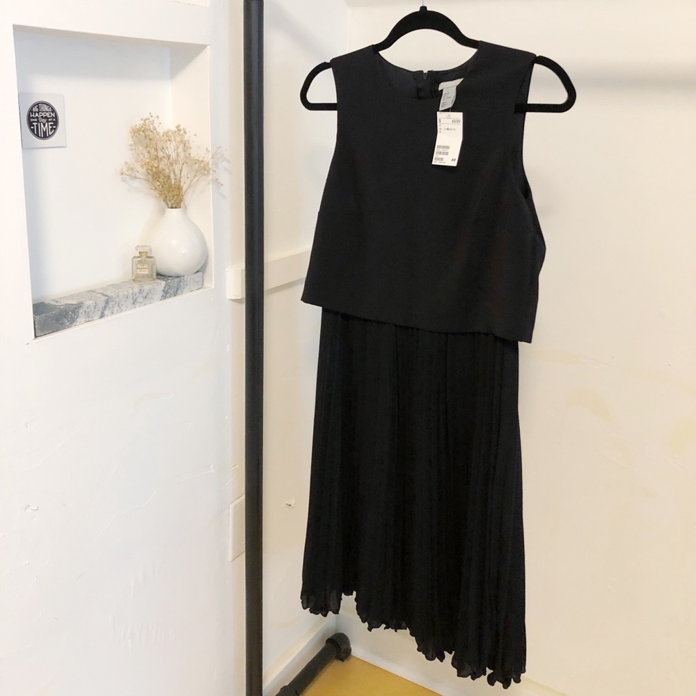 NWT H&M Black Pleated Skirt Dress Size 6